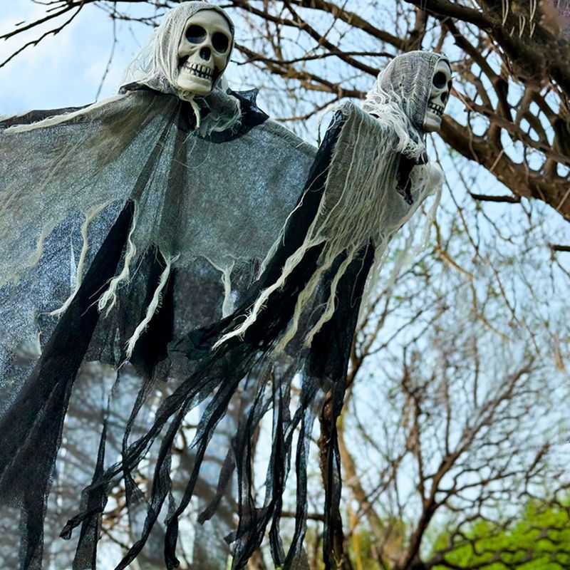 Hanging Ghost & Skull Halloween Decoration